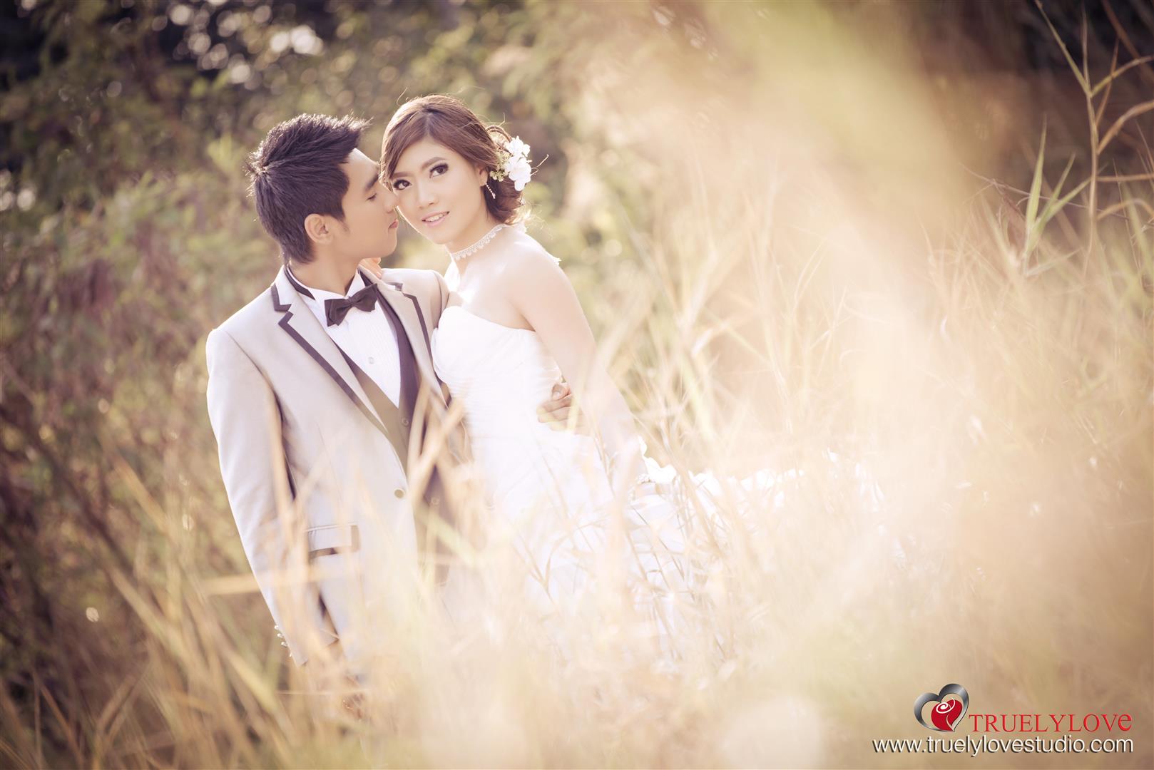 Truely Love Wedding Studio@sai4square สาย 4 สแควร์ - Sai 4 Square,ทรูลี่เลิฟสาย4สแควร์ เวดดิ้ง นครปฐม , สตูดิโอแต่งงาน นครปฐม , ให้เช่าชุดแต่งงาน นครปฐม , แต่งหน้าทำผมเจ้าสาว พุทธมณฑลสาย 4